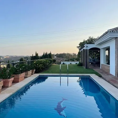 Villa Rosa Blanca- Private Pool, Views *