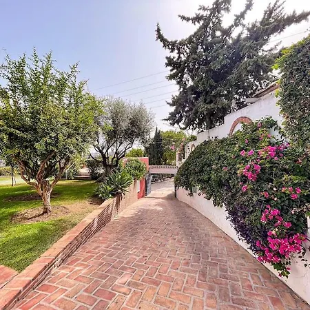 Rosa Blanca- Private Pool, Views *
