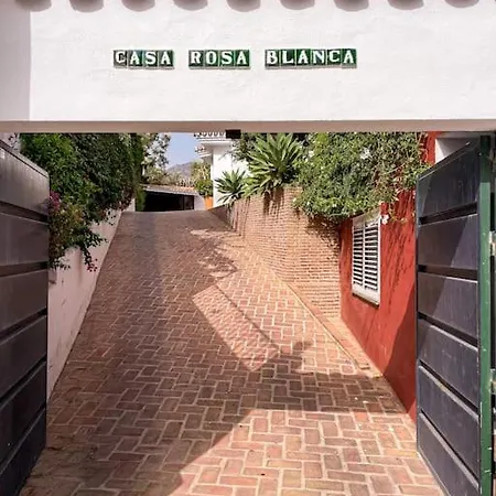 Villa Rosa Blanca- Private Pool, Views