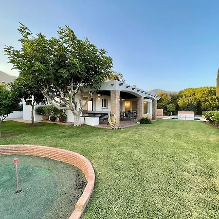 Villa Rosa Blanca- Private Pool, Views *