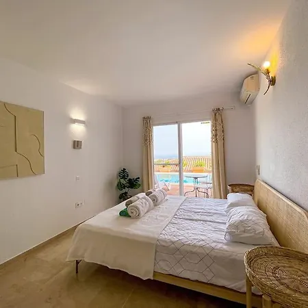Villa Rosa Blanca- Private Pool, Views
